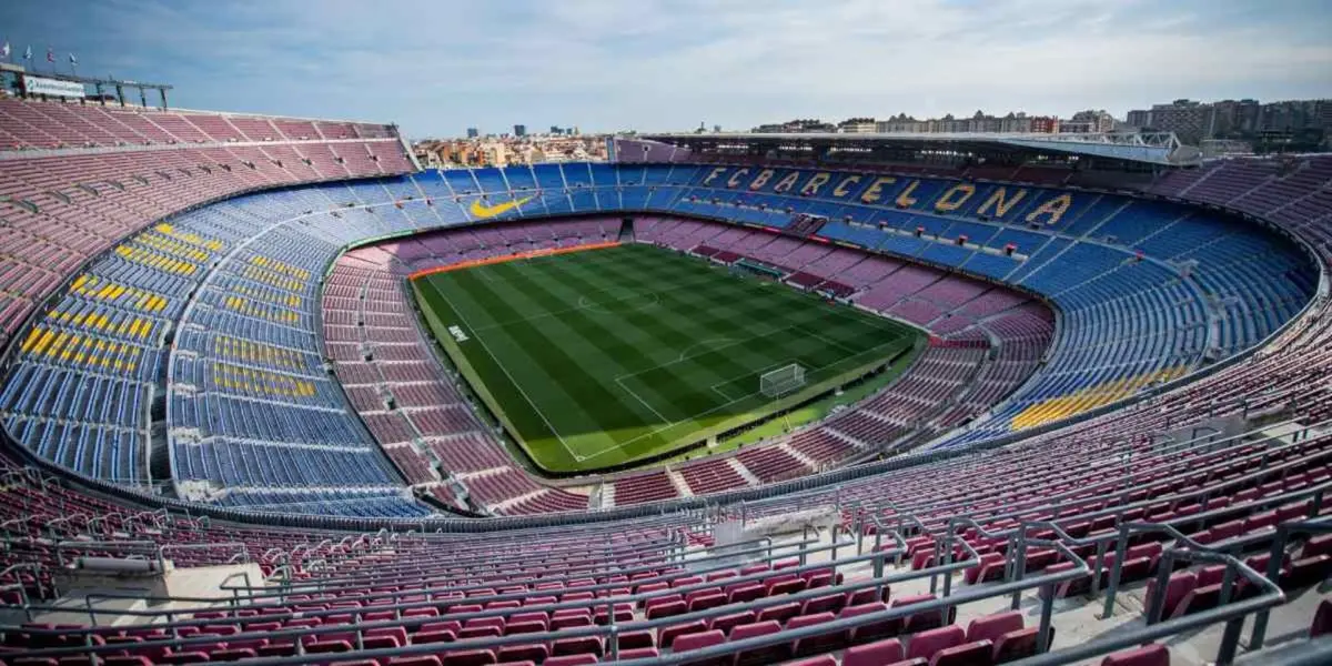 Fans begin to complain about the wasteful remodeling of the Catalans' home.