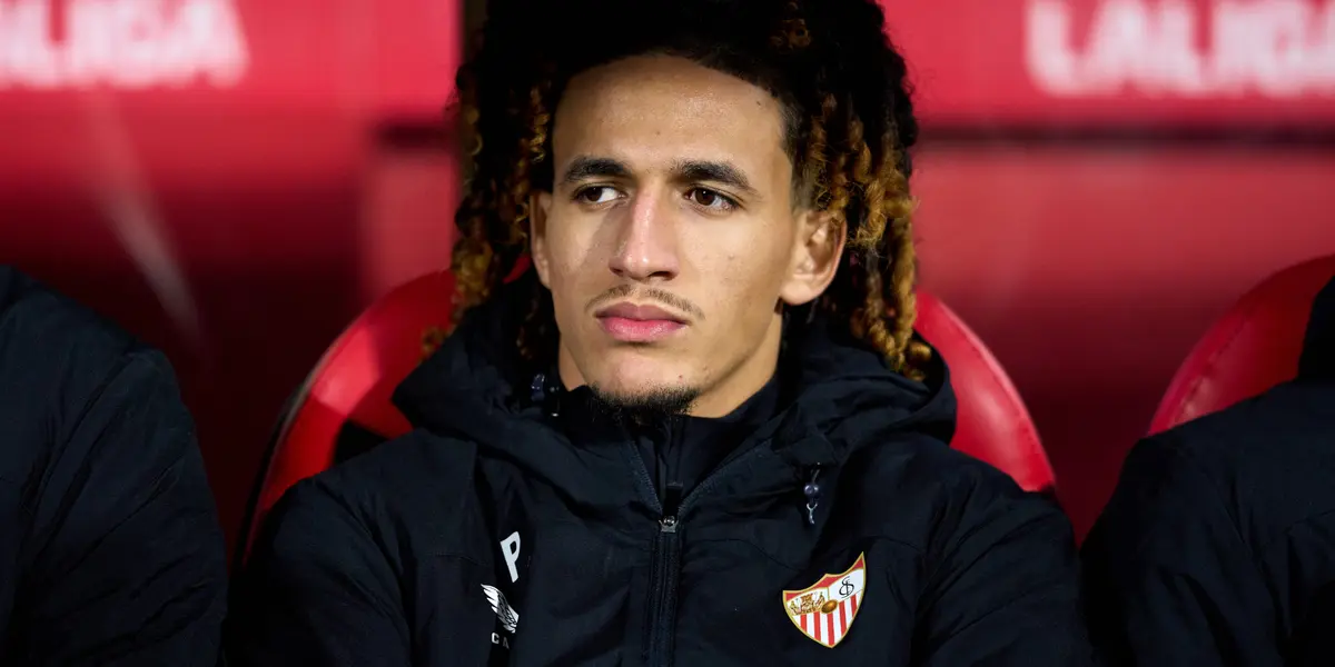 Manchester United former midfielder Hannibal Mejbri would be living hard days in Sevilla FC. 