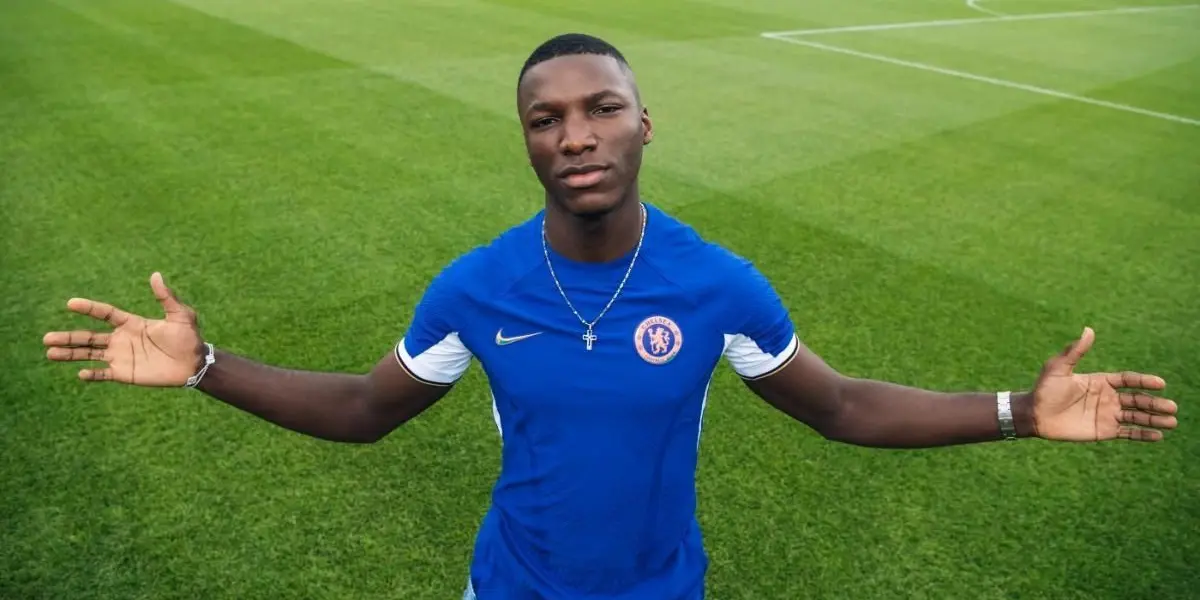 The Ecuadorian national team midfielder gave details about his first days in England, his time at Brighton and his arrival at Chelsea.