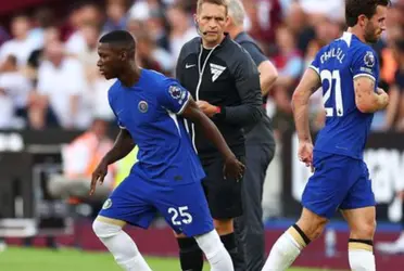 The midfielder became the first Ecuadorian in history to play with Chelsea in Premier League 